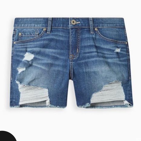 TORRID Vintage Stretch Denim Shorts - Picture 5 of 6